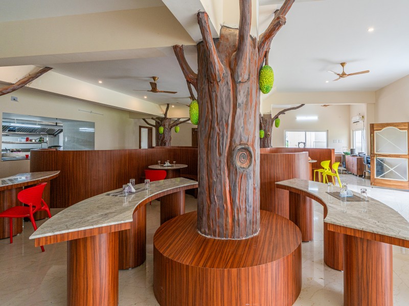 Unique tree shaded dining table at MSB Silver Spring Resort