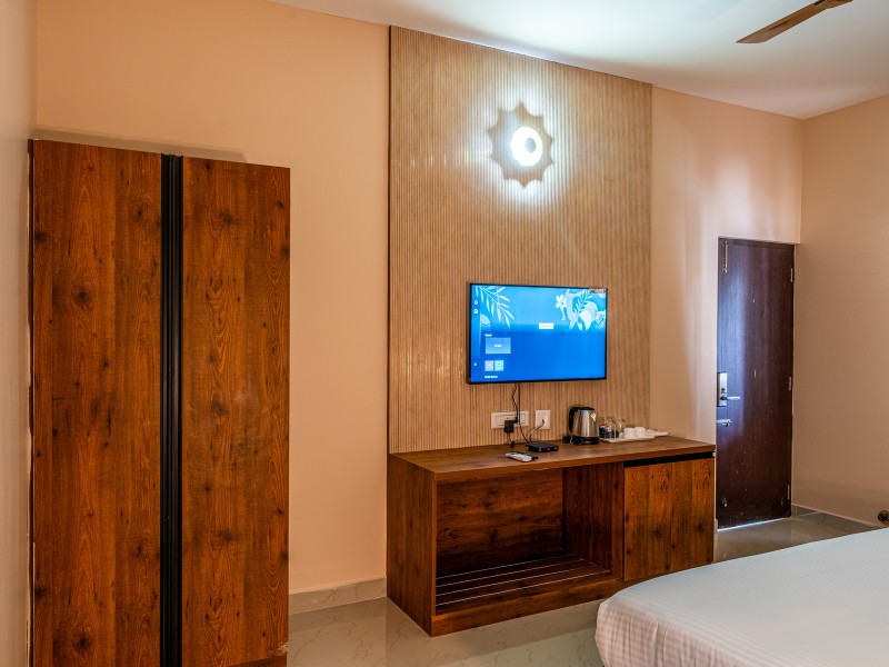 Well furnished room with cupboard at the best Yelagiri resort