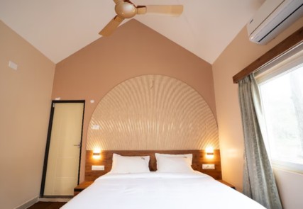 VIP suite room at the best luxury resort in Yelagiri Hills
